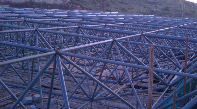 库尔勒概述网架加工中对钢材的质量的过细恳求